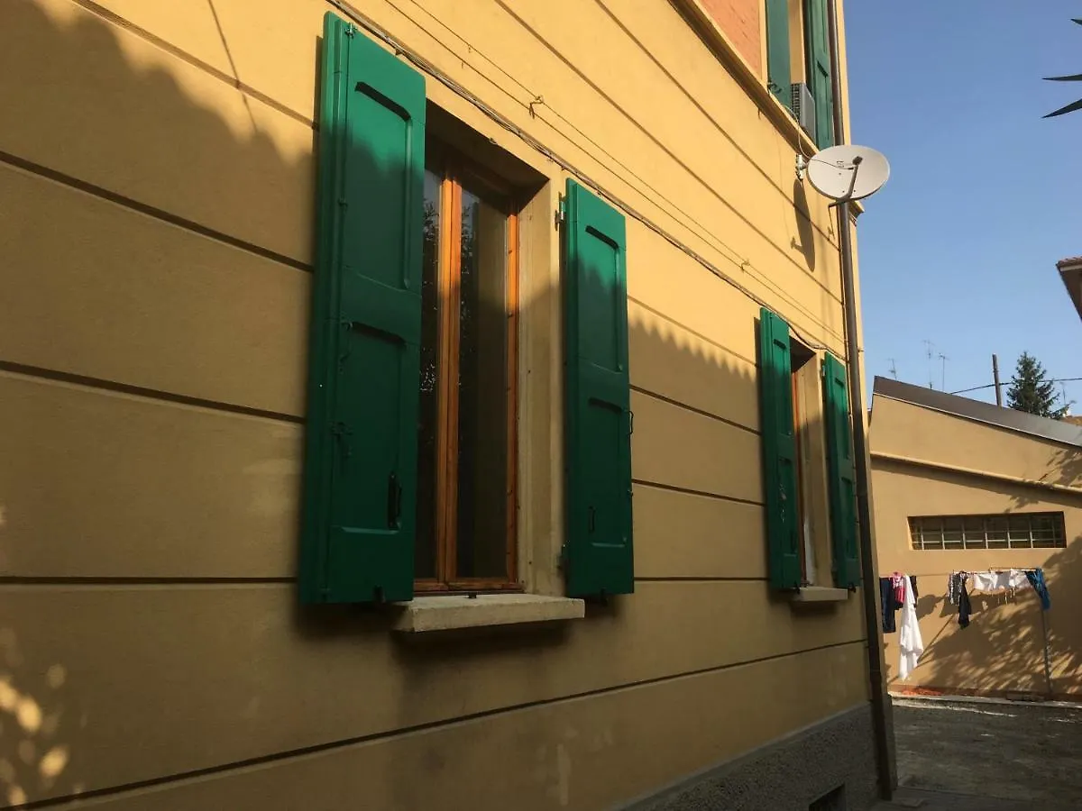 Corner Apartment Crespi Μπολόνια